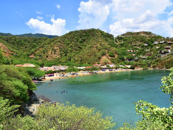 Playa en Taganga Colombia Colombia, selva, mar y conexión total