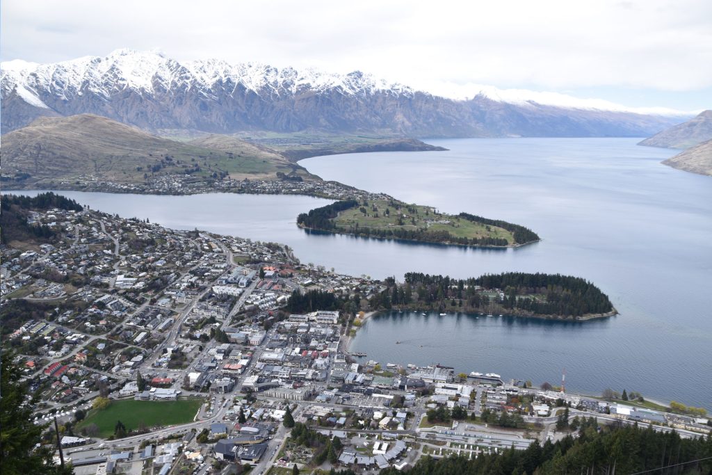Queenstown desde las alturas Queenstown en itinerario isla sur de nueva zelanda